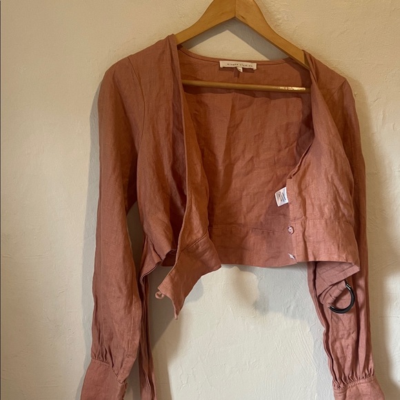 Linen Pink Wrap Crop Top - Picture 9 of 10